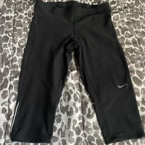Nike Dri Fit athletic capris size md